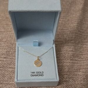 Elegant Gold Diamond Necklace